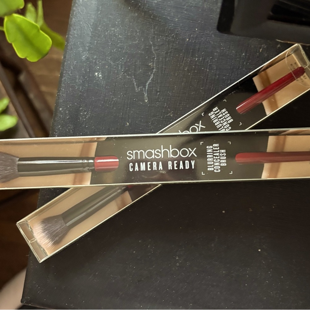 ‼️SMASHBOX Camera Ready Concealer Brush‼️